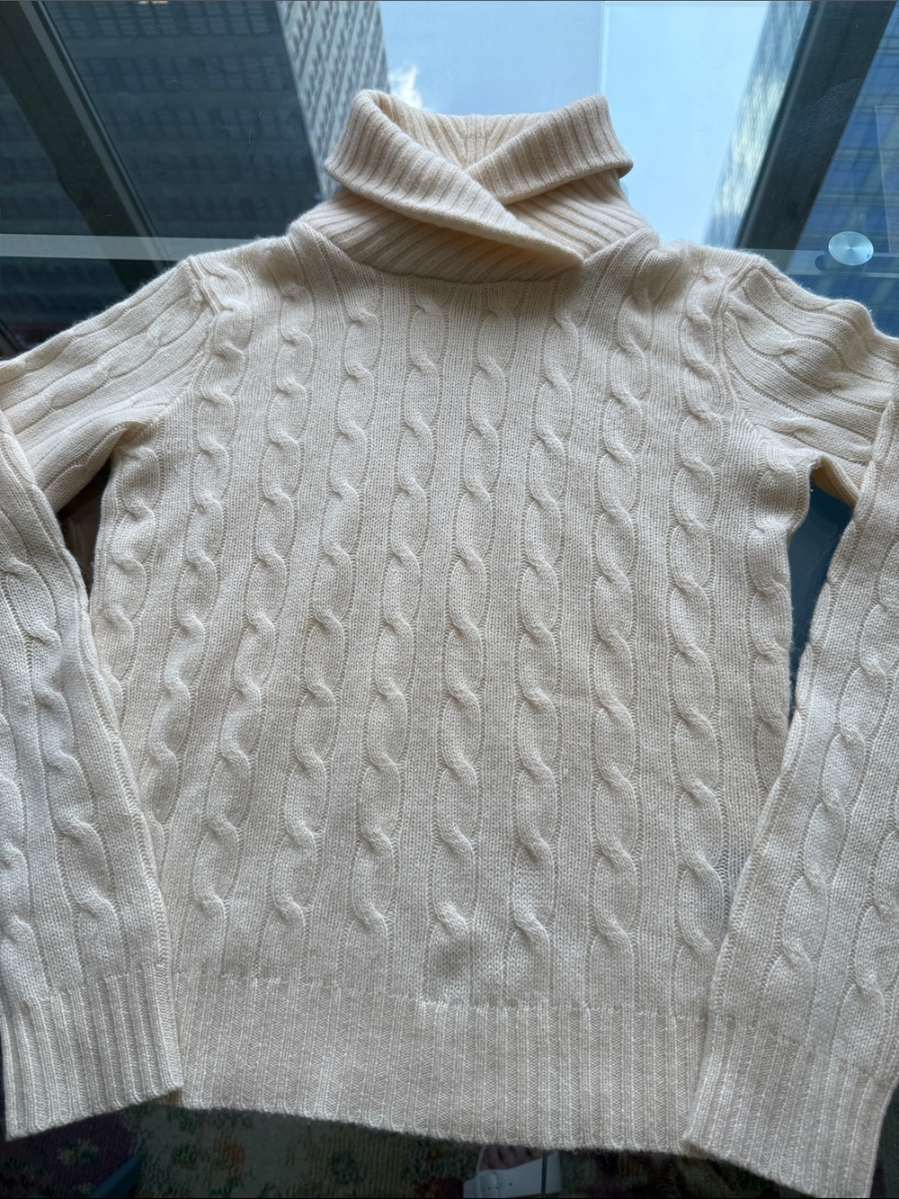 Ralph Lauren Black Label Women’s Cream Cashmere Cable Knit W/Crossover Collar. - Picture 2 of 7